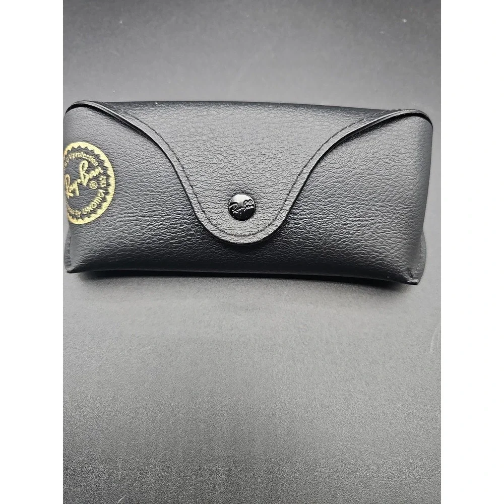 Ray Ban Universal Black Medium Soft Case for Sunglasses & Eyeglasses with cloth